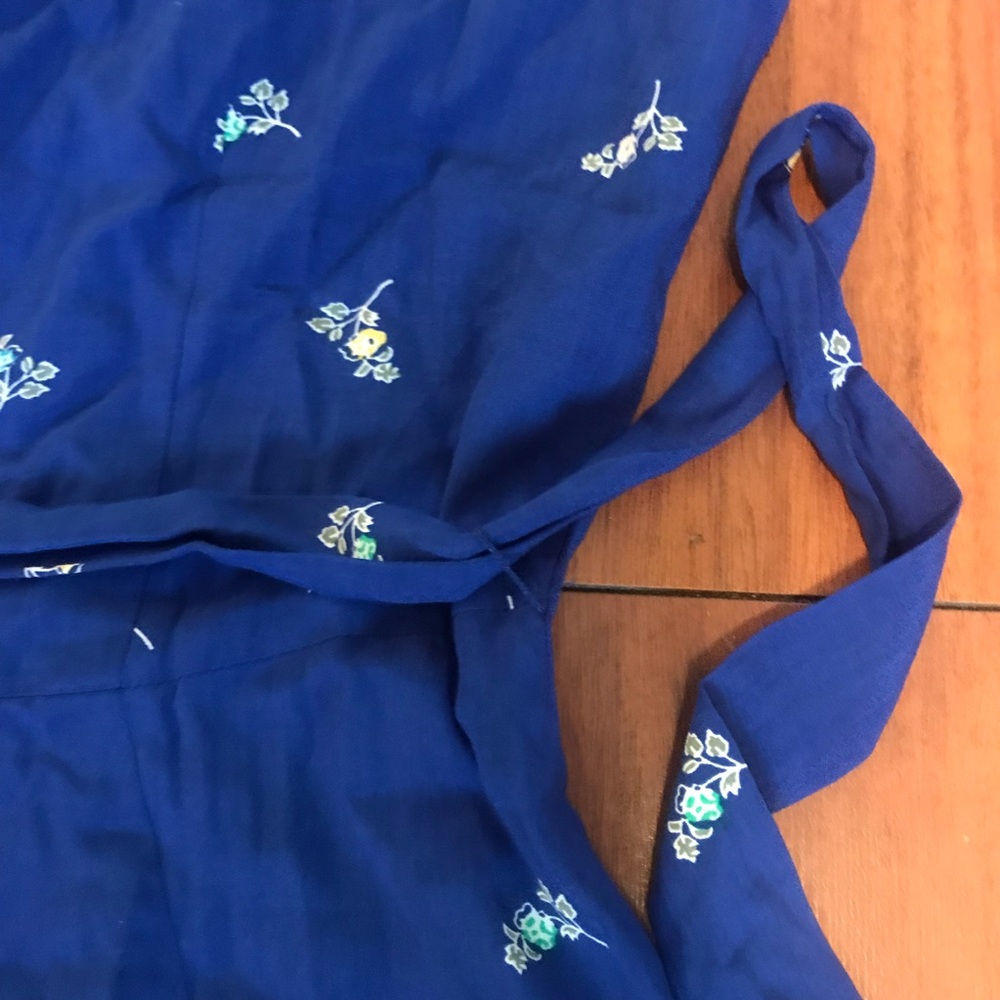 LOFT Royal Blue Floral Button-Front Tie-Waist Dress size 6 - Picture 9 of 16